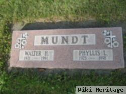 Walter H Mundt