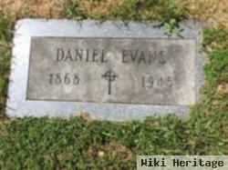 Daniel Evans