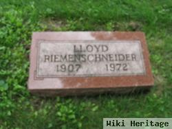 Lloyd Riemenschneider