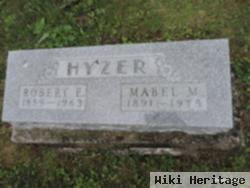 Robert E Hyzer