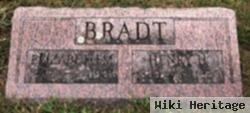 Henry H Bradt