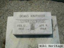 Doris Kniphfer