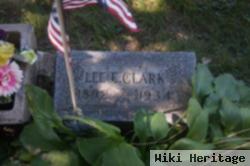 Lee E Clark