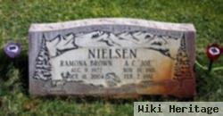 Arvelle Clarence "joe" Nielsen