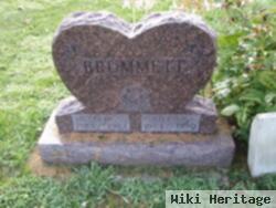 Bill R Brummett