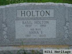 Anna E Holton