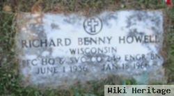 Pfc Richard Benny Howell