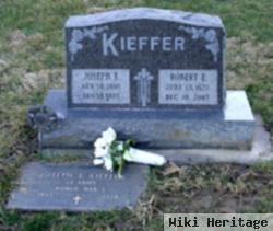 Robert E Kieffer