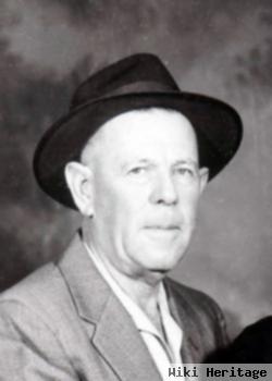 Arnett Lee Hall