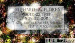 Richard W Flores