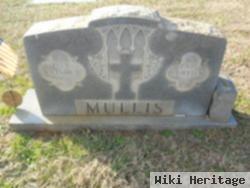 William L. Mullis