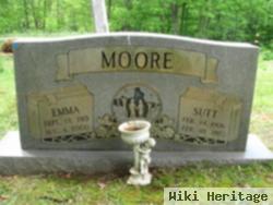 Sutt Moore