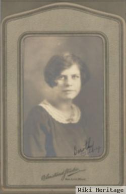 Dorothy M Delong Auker