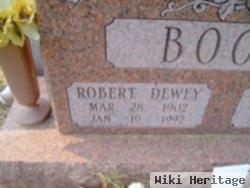 Robert Dewey Boone