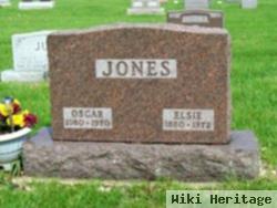 Oscar Jones