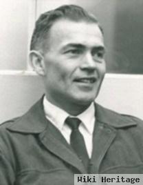 Robert M Remmen, Sr