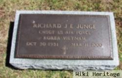 Richard J.e. Junge