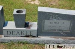 Dara Albert Deakle