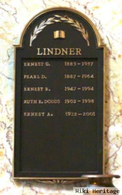 Pearl D Lindner