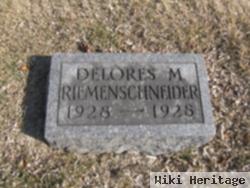 Delores M Riemenschneider