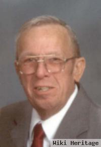 Wilbur J Kohn