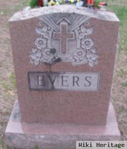 Walter R Evers, Sr