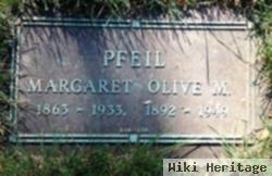 Olive Marie Pfeil