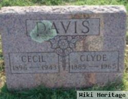 Clyde Davis