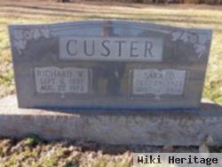 Richard W Custer