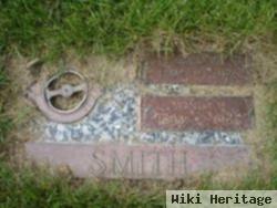 Earl W Smith