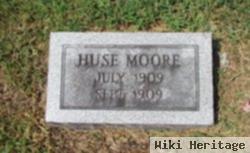 Huse Moore