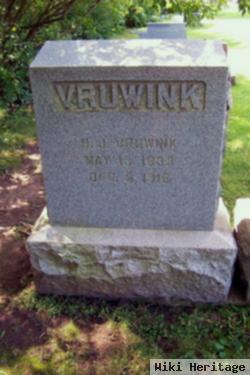 Henry J Vruwink