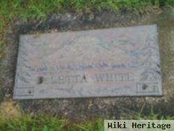 Deretta White