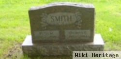 Ruth M Smith