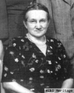 Lottie B. Bahme Holt