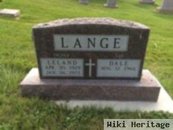 Leland E Lange