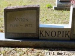 Anton Knopick