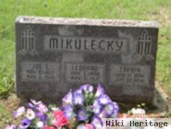 Leonard Mikulecky