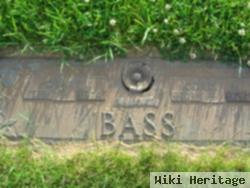 Hobart Vestil Bass