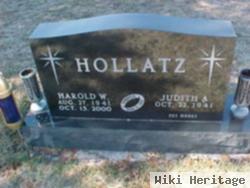 Harold W Hollatz