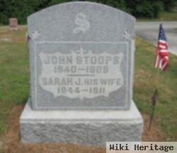 John W Stoops