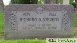 Pfc Richard D Stevens