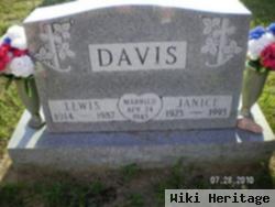 Lewis Davis