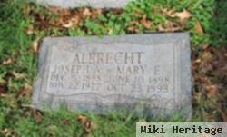 Mary E Albrecht