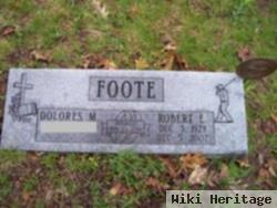 Robert E Foote