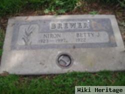 Niron Brewer