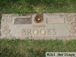 Ruth G Brooks