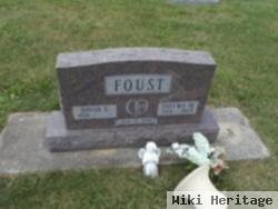 David E Foust