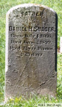 Daniel H Snader