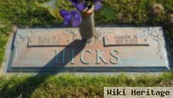 Willie L Hicks